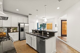 5508 Crooms St, Houston, TX 77007