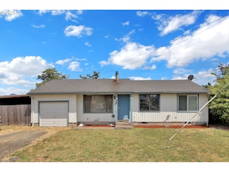 695 32nd St, Springfield, OR 97478