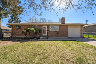 444 S Worchester Way, Aurora, CO 80012