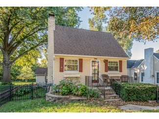 6424 University Ave, Windsor Heights, IA 50324