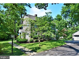 10 Radnor Way, Wayne, PA 19087