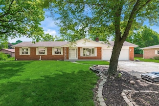 5166 Southern Grove Dr, Grove City, OH 43123