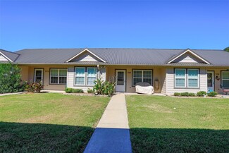 716 Rocky Ridge Flatts, Oak Ridge, TX 76240