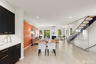 2014 E Pine St Unit A, Seattle, WA 98122