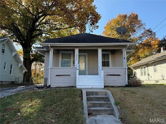 3317 Jackson St, Alton, IL 62002