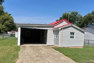 506 Fleming St, Bernie, MO 63822