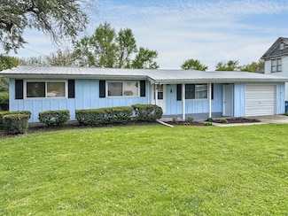 105 W Main St, Martinton, IL 60951
