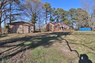 322 Floyd Akin Rd, Gates, TN 38037