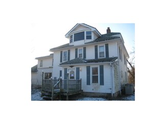 2421 S Lowe Rd, Blue Springs, MO 64015