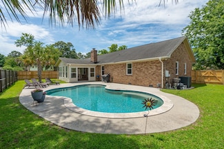2942 Foxhall Rd, Charleston, SC 29414