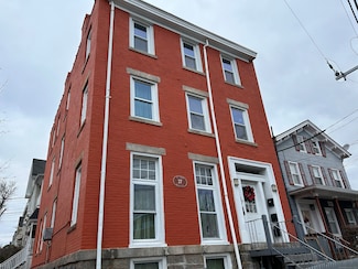 27 Jay St Unit 1, New London, CT 06320