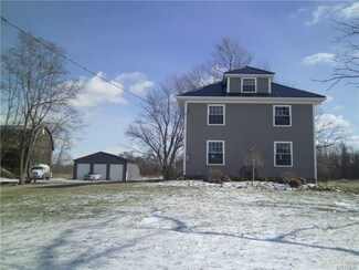 4671 Griswold St, Middleport, NY 14105