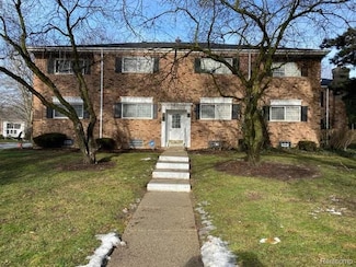 595 E Fox Hills Dr Unit D27, Bloomfield Hills, MI 48304