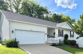 4301 NW Point Dr, House Springs, MO 63051