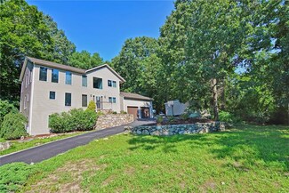 987 Phenix Ave, Cranston, RI 02921