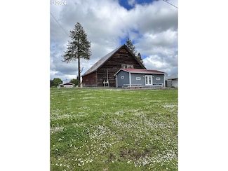 501 S Park St, Carlton, OR 97111