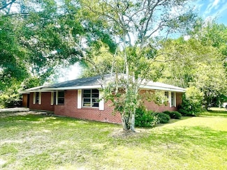 168 Westchester Dr, Picayune, MS 39466