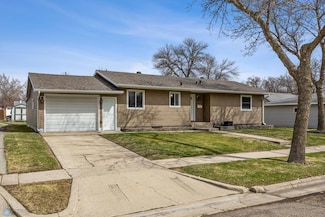 120 9th Ave E, West Fargo, ND 58078