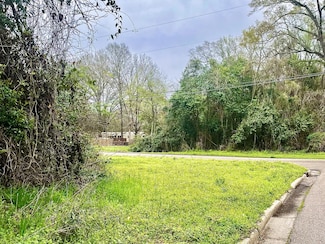 820 Dale St, Columbia, MS 39429