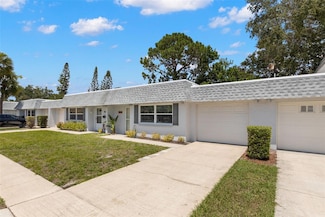 204 Mindy Dr, Largo, FL 33771