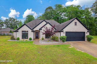 32 Legacy Cove, Jackson, TN 38305