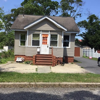 110 W Lindley Ave, Pleasantville, NJ 08232