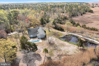333 Betsy Scull Rd, Egg Harbor Township, NJ 08234