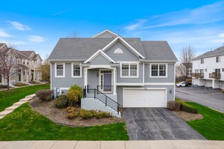 1330 Shamrock Ln, Pingree Grove, IL 60140