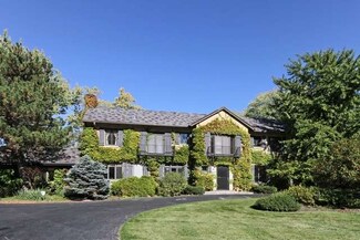 99 Brinker Rd, Barrington, IL 60010