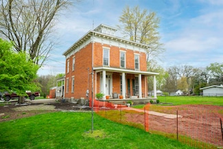 13546 Brick Rd, Granger, IN 46530