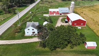 N7736 County Road D, Bear Creek, WI 54922