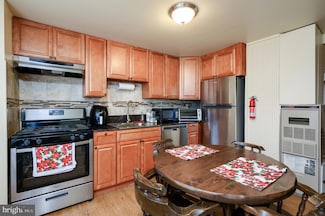 128 Roberta Jean Ave, Littlestown, PA 17340