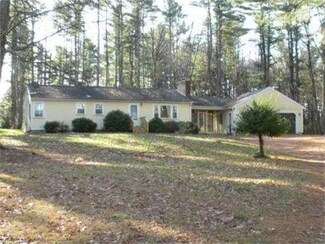 162 Center Rd, Shirley, MA 01464