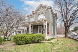 2120 Grinstead Dr, Louisville, KY 40204