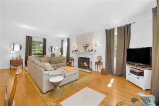 929 E Marshall Place, Long Beach, CA 90807