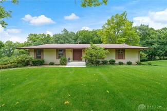 26 Ironwood Dr, Dayton, OH 45449