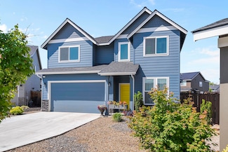 731 NW 26th St, Redmond, OR 97756