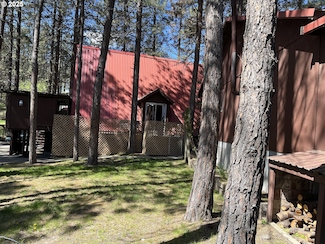 140 N Sharon Rd, Tygh Valley, OR 97063