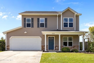 304 Cabinwood Ct, Richlands, NC 28574