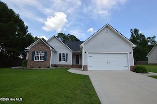 120 Walnut Hills Dr, Richlands, NC 28574