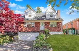 17 S Greenleaf Ave, Staten Island, NY 10314