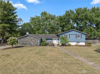 8910 Rooks Mill Ln, Dayton, OH 45458