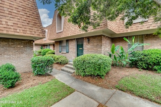 5155 Wayneland Dr Unit L3, Jackson, MS 39211