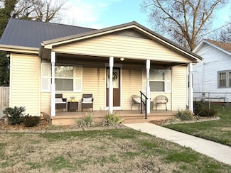 510 N Vine St, Winchester, TN 37398