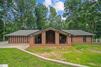 106 E Lewis Rd, Clemson, SC 29631