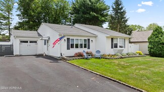 158 Cannonball Dr, Tinton Falls, NJ 07753