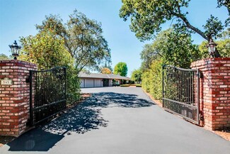 545 Poppy Hill Rd, Watsonville, CA 95076