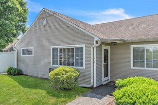 82 Kelley Rd, Chicopee, MA 01022