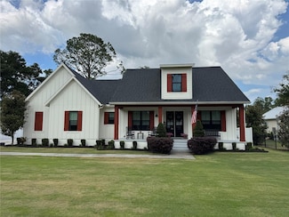 121 N Summit Ave, Lake Helen, FL 32744