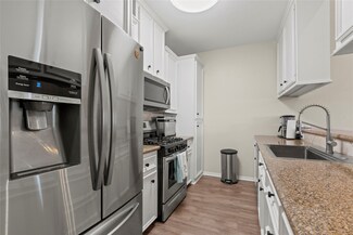 3100 75th St Unit 14, Galveston, TX 77551